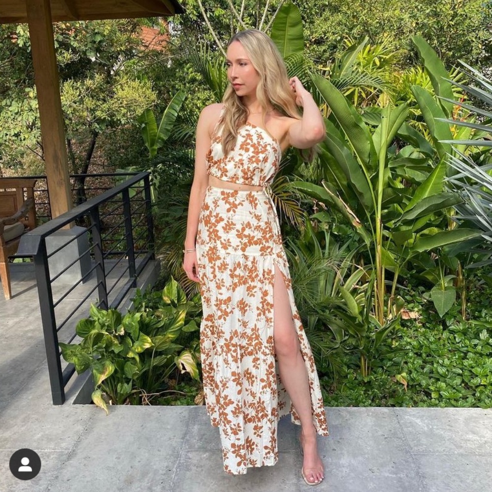 MEGHAN ONE SHOULDER TWO PIECE SET WITH MAXI SKIRT IN BLACK FLORAL SHOWPO